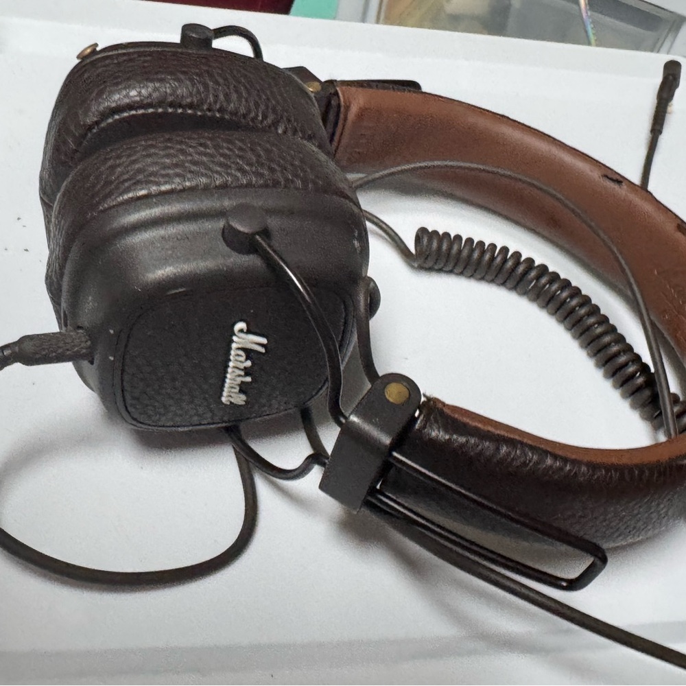 Marshall Dark Brown Over-Ear Headphones